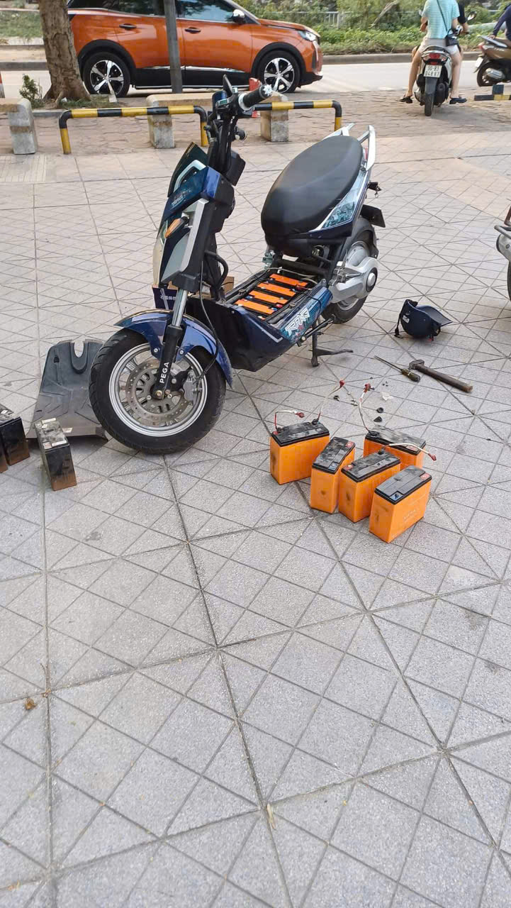 Thay Ắc Quy Xe Đạp Điện Tại Nhà Tại Hà Nội