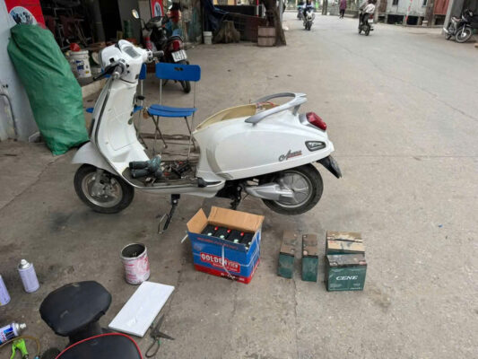 thay acquy xe điện