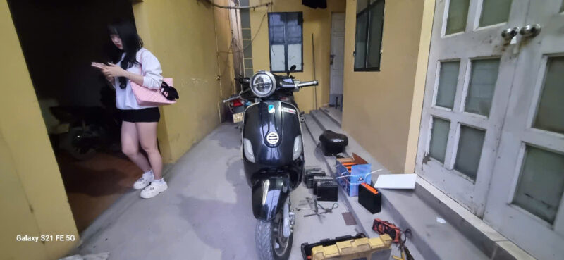 thay ắc quy xe máy điện tại hà nội